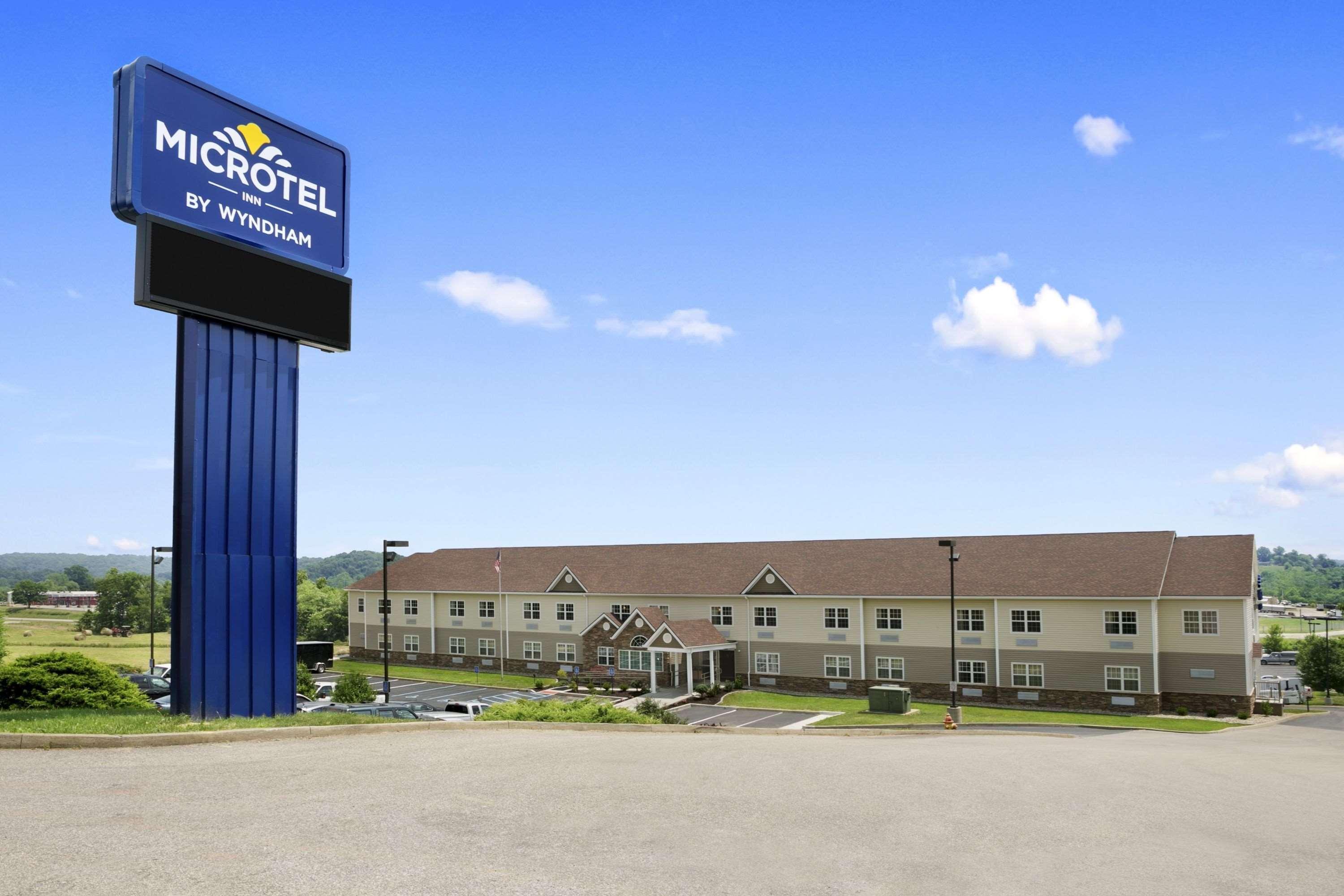 Microtel Inn & Suites By Wyndham Mineral Wells/Parkersburg Экстерьер фото